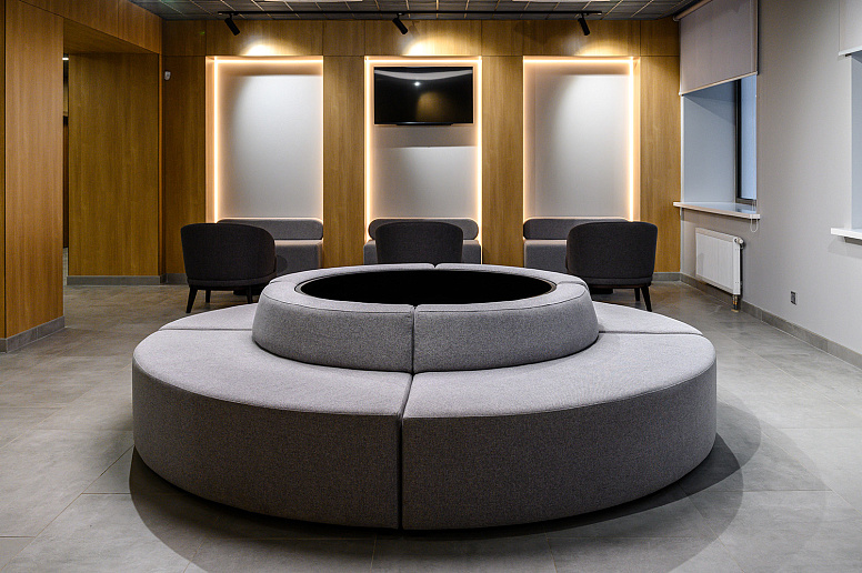 Входная группа и общие зоны для энергетической компании