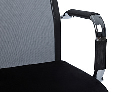 Кресло посетителя RivaChair Art RCH 6017G Сетка / Ткань черная