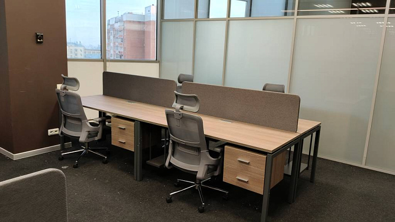 Рабочие места для производственной компании