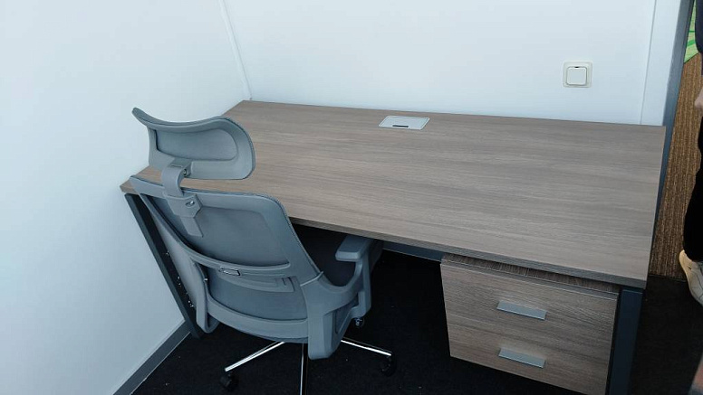 Рабочие места для производственной компании