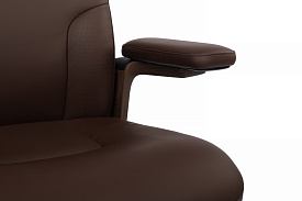 Кресло руководителя RivaChair Mark FK006-A Кожа коричневая