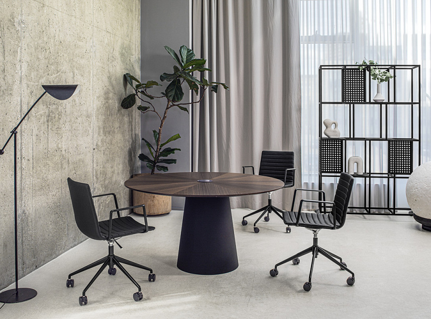 Мебель для переговорных Noale