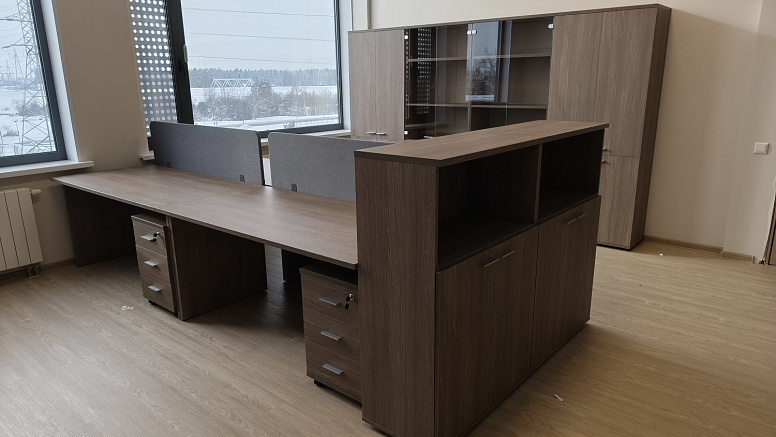 Рабочие места для производственной компании