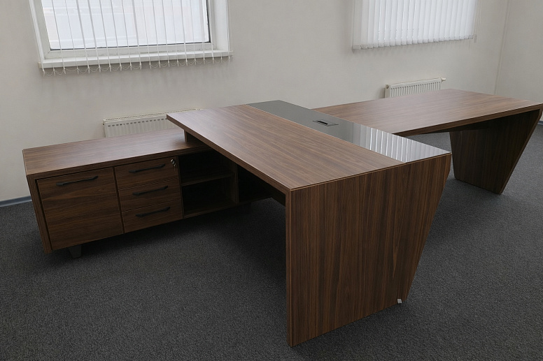 Кабинеты руководителей Corner для производственной компании